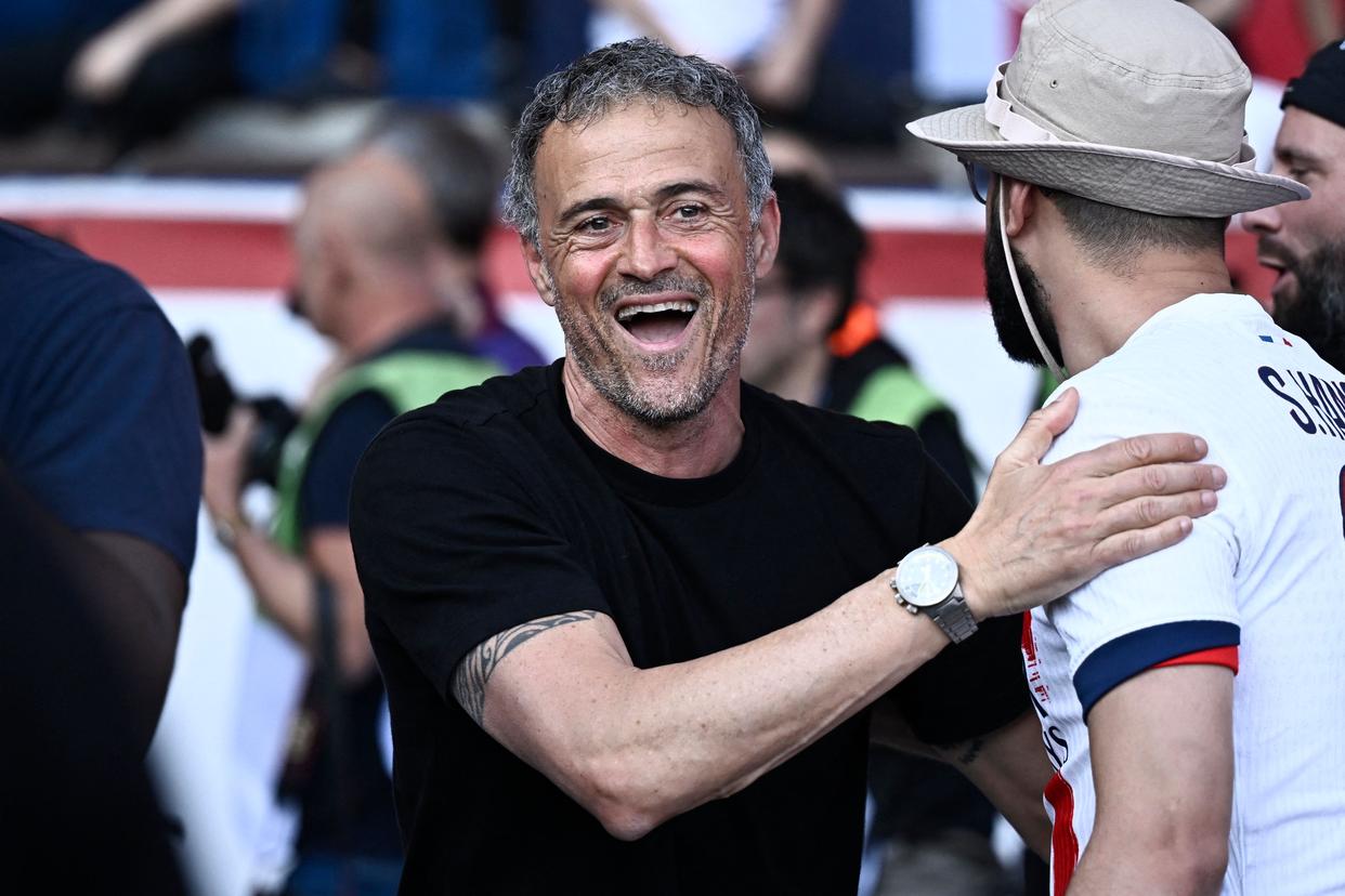 包含法甲今晚再迎强敌，巴黎圣日耳曼更衣室发声，主帅态度——媒体盛赞，训练强度明显提升的词条-mk官方网站