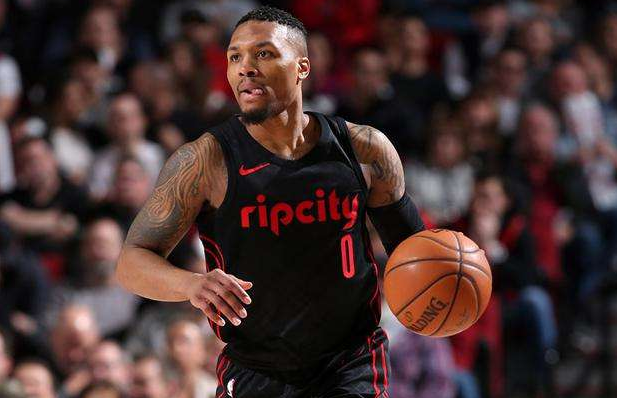 欧联今晨再迎强敌,密尔沃基雄鹿调整名单,主帅态度:目标明确,纪律约束更严格的简单介绍 欧联今晨再迎强敌,密尔沃基雄鹿调整名单,主帅态度:目标明确,纪律约束更严格的简单介绍