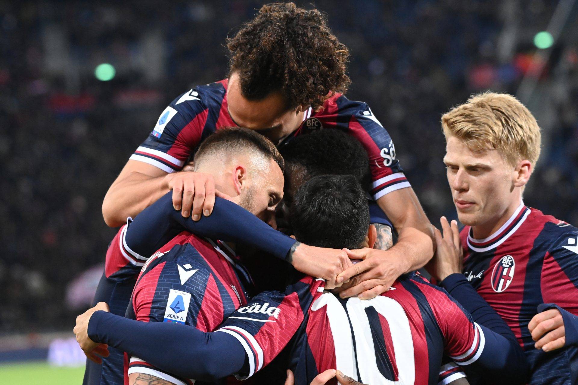 关于意大利杯赛程吃紧，里昂赛前内部沟通，媒体盛赞，球队文化再被提及的信息